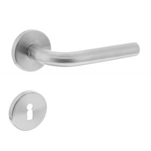 Intersteel Essentials 1316 deurkruk Recht op rozet 55 mm plus 7 mm nokken met sleutelgat plaatje RVS EN 1906/4 - H26005712 - afbeelding 1